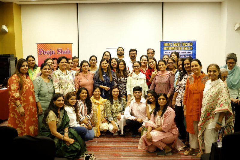 Pooja Shah with training course students